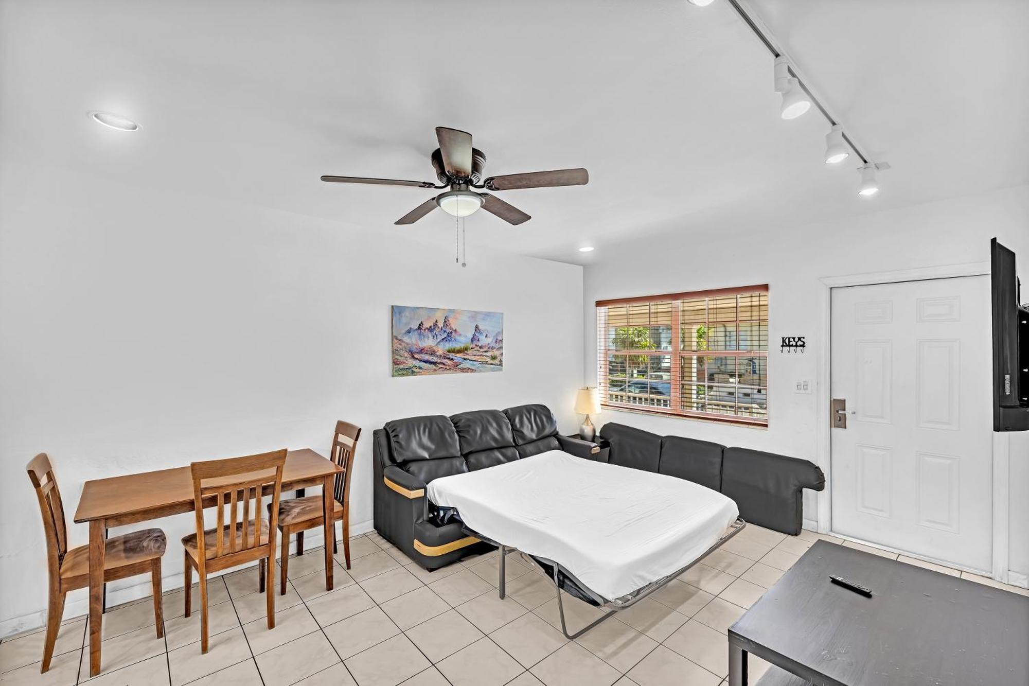 The Sunrise Apartment Hollywood Exterior photo